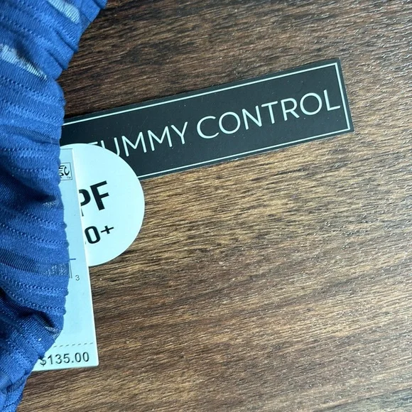 La Blanca Cross Back One-Piece Swimsuit, NWT - Picture 4 of 6